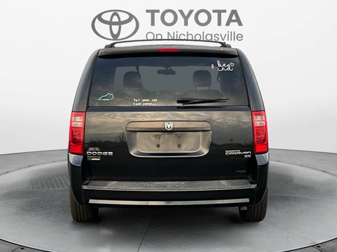 Used 2010 Dodge Grand Caravan SE w/ Popular Equipment Group image 4