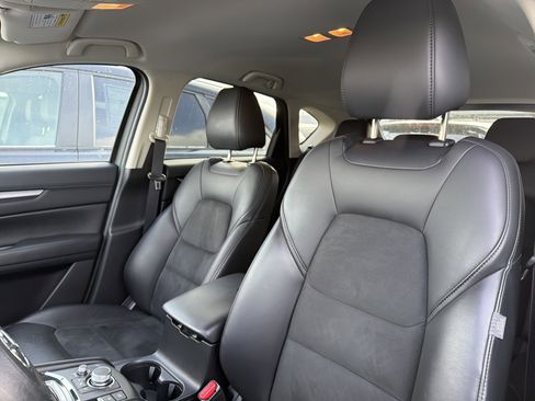 Used 2019 MAZDA CX-5 Touring image 10