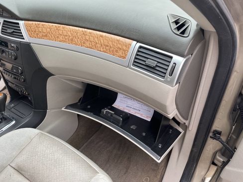 Used 2007 Chrysler Pacifica Limited image 34