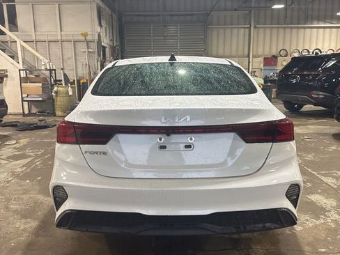 Used 2024 Kia Forte LXS image 3