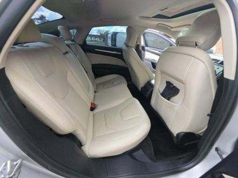 Used 2018 Ford Fusion Titanium image 9