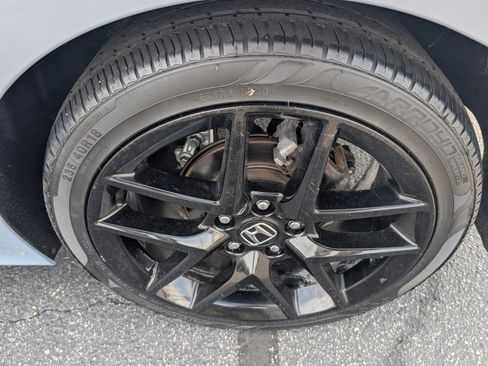 Used 2023 Honda Civic Sport image 9