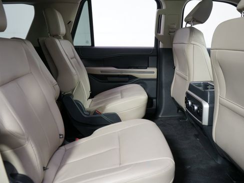 Used 2022 Ford Expedition XLT AWD/4WD image 18