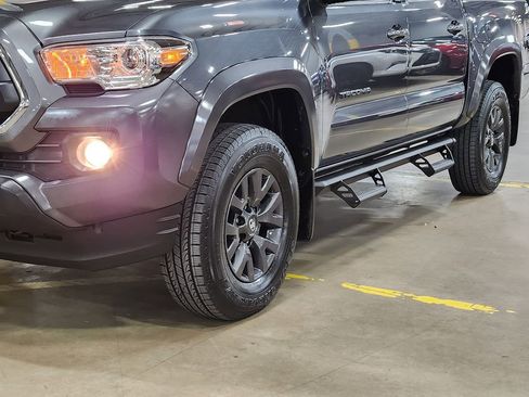 Used 2022 Toyota Tacoma SR5 image 17