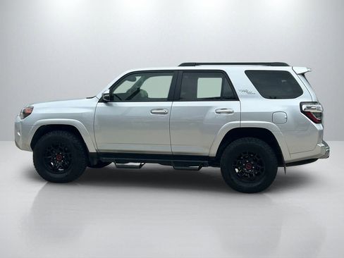 Used 2021 Toyota 4Runner TRD Off-Road Premium w/ Moonroof Package AWD/4WD image 8