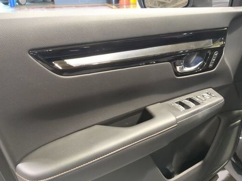 Used 2025 Honda CR-V Sport Touring image 13