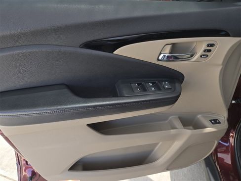 Used 2021 Honda Pilot Touring image 35