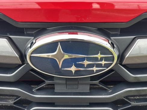 Used 2025 Subaru Crosstrek 2.5i Premium AWD/4WD image 40