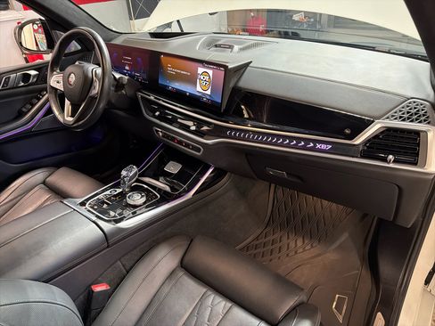 Used 2023 BMW ALPINA XB7 Base image 17