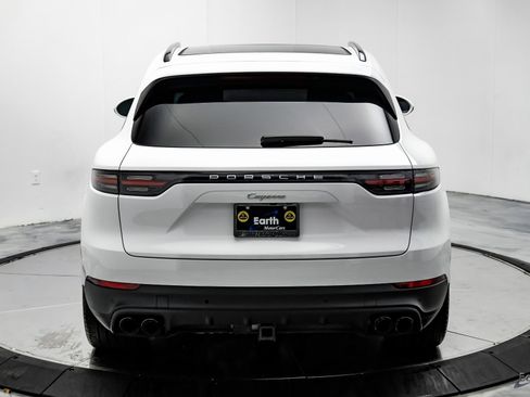 Used 2023 Porsche Cayenne image 11