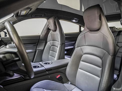 Certified 2020 Porsche Taycan Turbo image 5