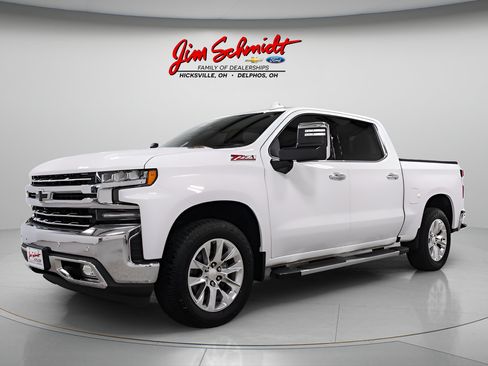 Used 2020 Chevrolet Silverado 1500 LTZ w/ LTZ Premium Package AWD/4WD image 3