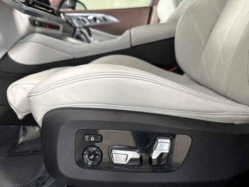 Used 2023 BMW XM AWD/4WD image 21
