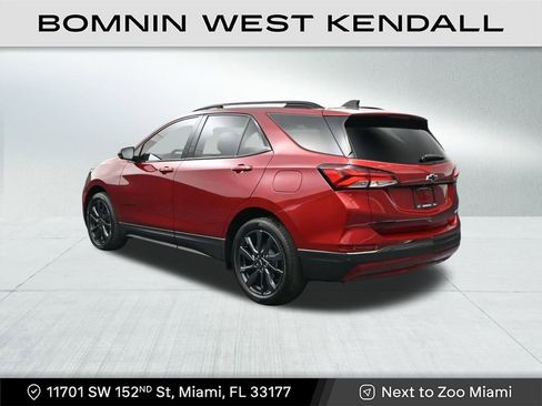 Used 2023 Chevrolet Equinox RS image 3