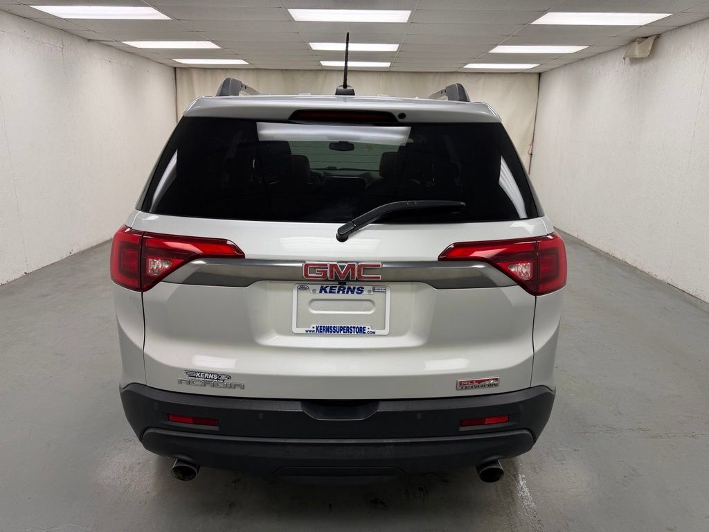 Used 2017 GMC Acadia SLT AWD/4WD image 4