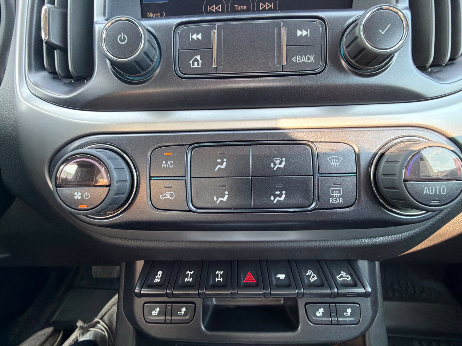 Used 2021 Chevrolet Colorado ZR2 AWD/4WD image 22