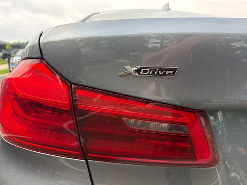 Used 2017 BMW 530i xDrive AWD/4WD image 9