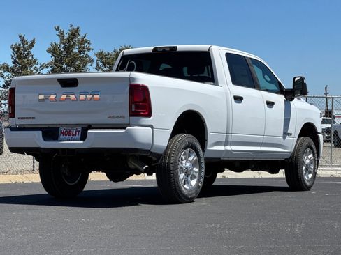 New 2026 RAM 2500 Big Horn AWD/4WD image 3
