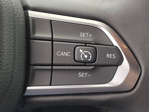 Used 2024 Jeep Compass Latitude AWD/4WD image 22