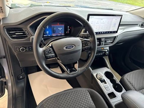 Used 2023 Ford Escape Active w/ Tech Pack #1 AWD/4WD image 14