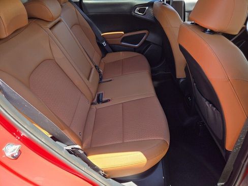 Certified 2025 Kia Soul EX FWD image 14