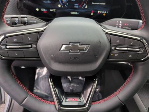 Certified 2025 Chevrolet Equinox RS image 11