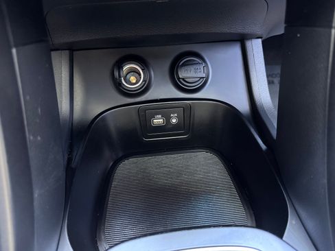 Used 2018 Hyundai Santa Fe Sport AWD/4WD image 30