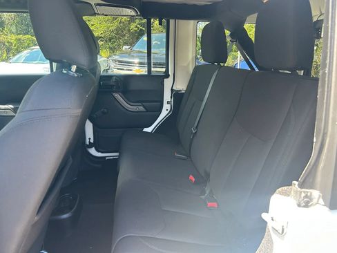 Used 2017 Jeep Wrangler Unlimited Sport w/ Connectivity Group AWD/4WD image 8