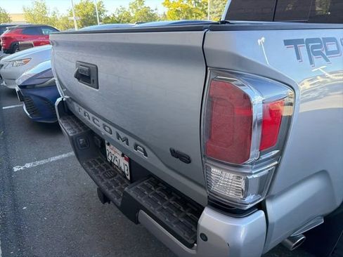 Used 2020 Toyota Tacoma TRD Off-Road w/ Technology Package RWD image 8