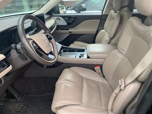 Used 2023 Lincoln Aviator Reserve w/ Equipment Group 201A AWD/4WD image 8