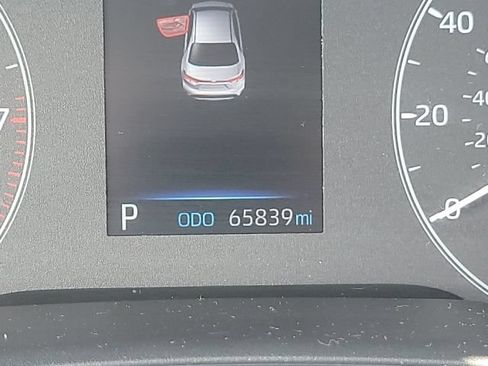 Used 2024 Toyota Corolla LE FWD image 3