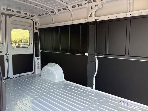 New 2026 RAM ProMaster 2500 w/ Convenience Group image 20