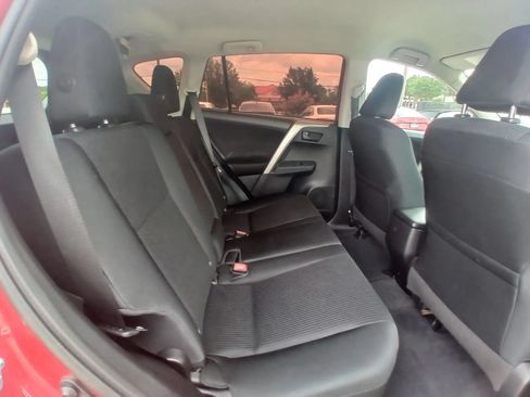 Used 2014 Toyota RAV4 LE FWD image 18