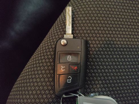 Used 2019 Volkswagen Jetta SE image 32