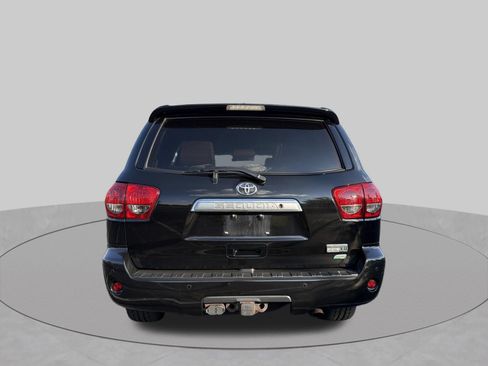 Used 2013 Toyota Sequoia Platinum AWD/4WD image 4