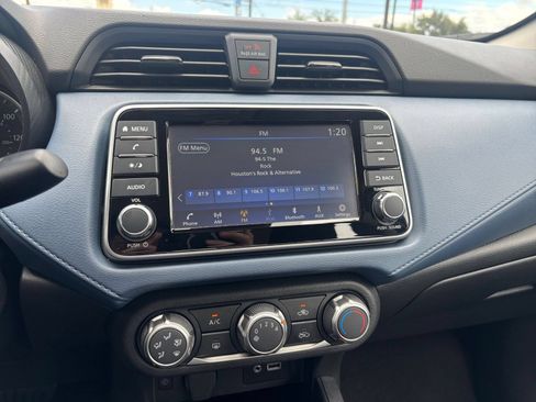 Used 2025 Nissan Versa SV FWD image 20