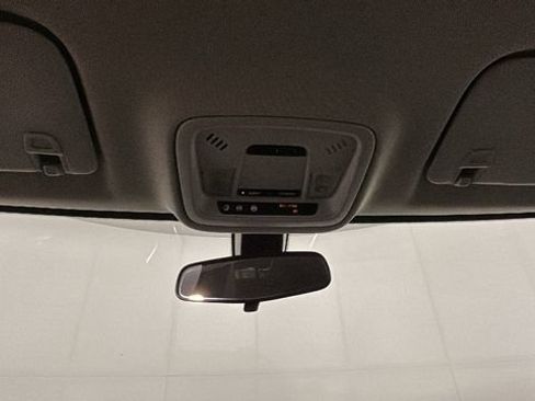 Used 2019 Chevrolet Traverse LT AWD/4WD image 25