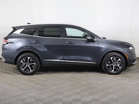 Used 2023 Kia Sportage EX image 18