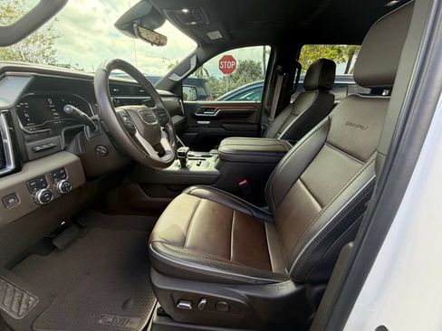 Used 2023 GMC Sierra 1500 Denali AWD/4WD image 10