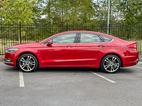 Used 2017 Ford Fusion Titanium FWD image 6