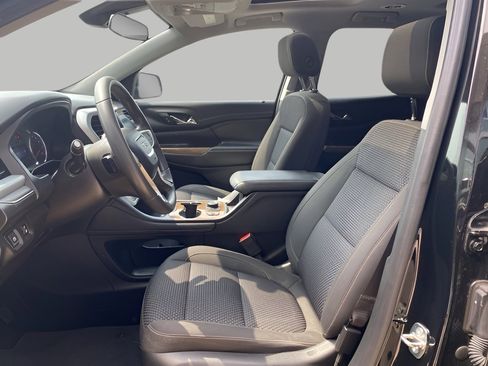 Used 2023 GMC Acadia SLE w/ Driver Convenience Package image 9