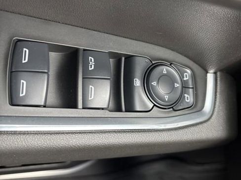 Used 2024 Chevrolet Silverado 1500 RST AWD/4WD image 16