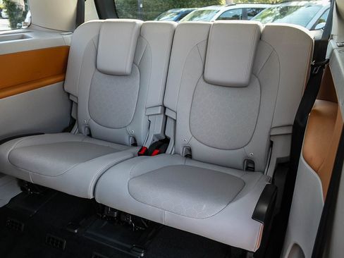 Used 2025 Volkswagen ID. Buzz 1st Edition image 20