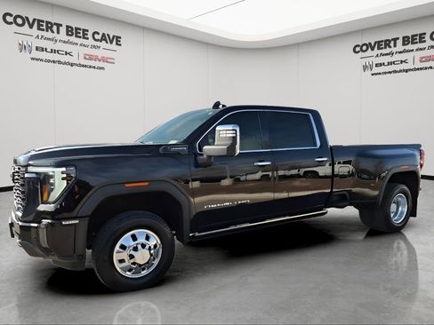 Used 2024 GMC Sierra 3500 Denali Ultimate image 4