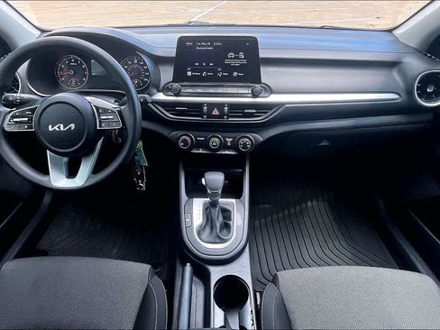 Used 2024 Kia Forte LXS FWD image 9