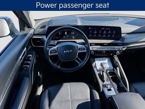 Used 2023 Kia Telluride EX w/ EX Captain's Chair Package image 28