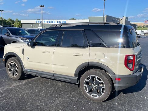 Used 2024 Ford Bronco Sport Outer Banks w/ Tech Package AWD/4WD image 2