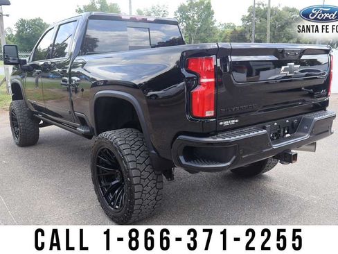 Used 2025 Chevrolet Silverado 2500 High Country w/ High Country Premium Package AWD/4WD image 4
