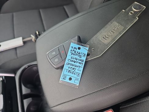 Used 2024 Chevrolet Colorado Trail Boss w/ Technology Package image 30