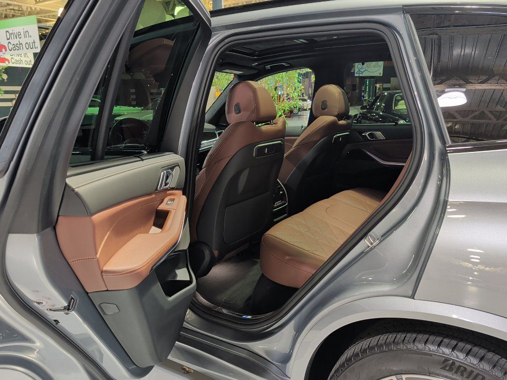 Certified 2026 BMW X5 xDrive40i w/ M Sport Package AWD/4WD image 15